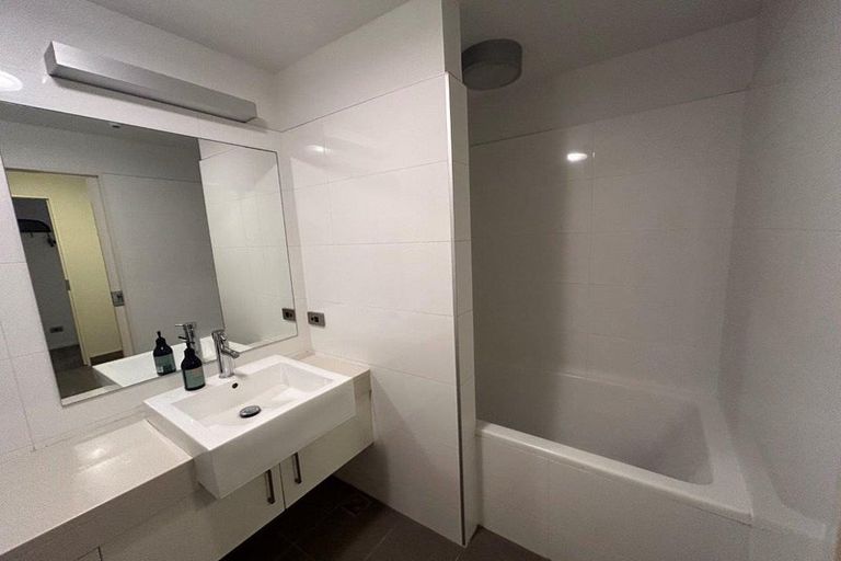 Photo of property in 8/48 Marine Parade, Mount Maunganui, 3116