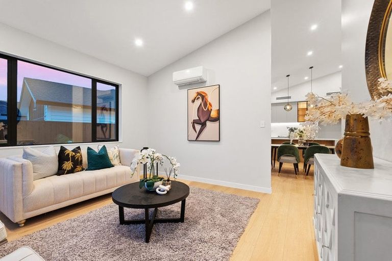 Photo of property in 24 Tipu Crescent, Wainui, 0992