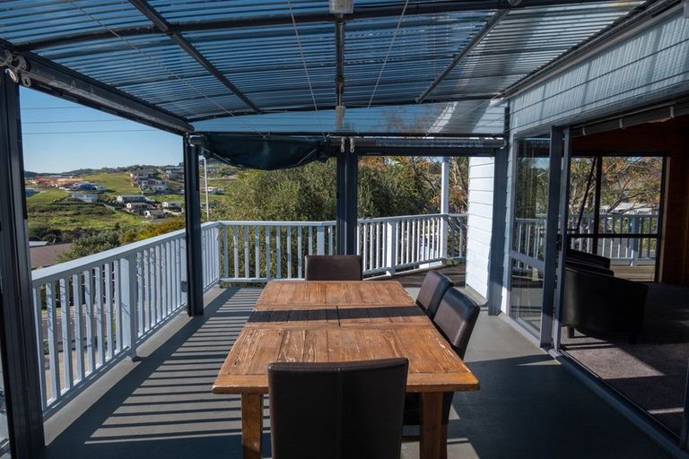 Photo of property in 33 Cable Bay Block Road, Cable Bay, 0420