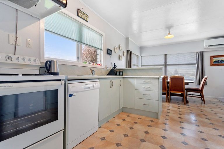 Photo of property in 14 George Place, Tokoroa, 3420