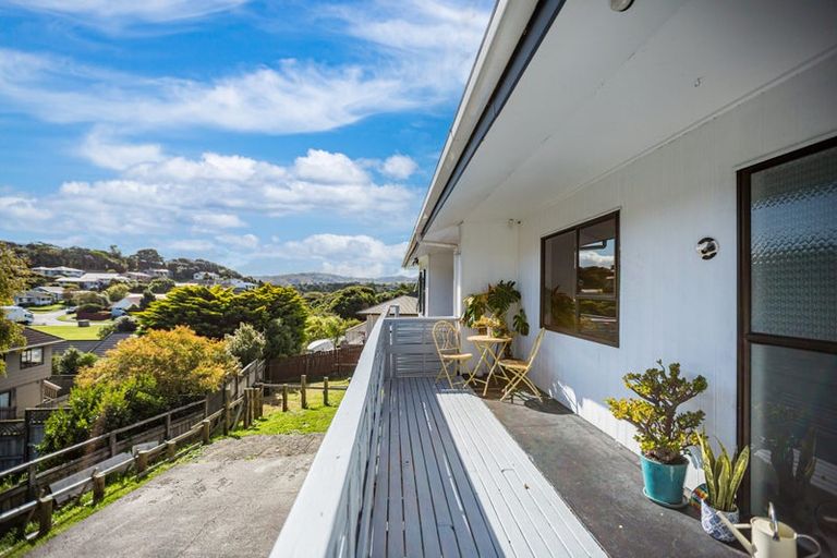 Photo of property in 49b Albatross Close, Whitby, Porirua, 5024