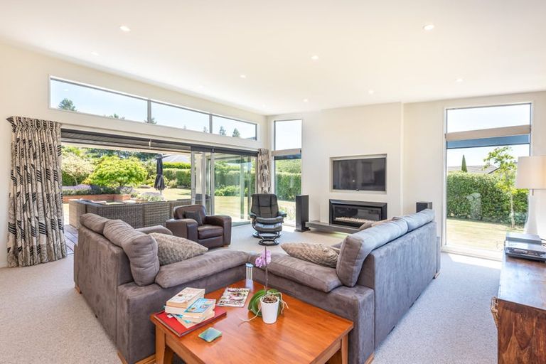 Photo of property in 47 Oakgrove Drive, Rangiora, 7400