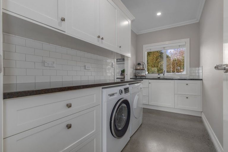 Photo of property in 1068 Queen Street East, Levin, 5510