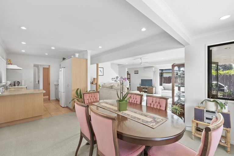 Photo of property in 94a /2 Coronation Road, Hillcrest, Auckland, 0627