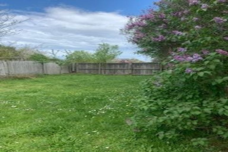 Photo of property in 23 Pitcairn Crescent, Bryndwr, Christchurch, 8053