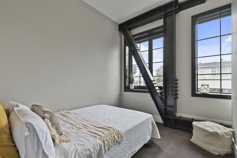 Photo of property in 1/143 Great South Road, Papakura, 2110