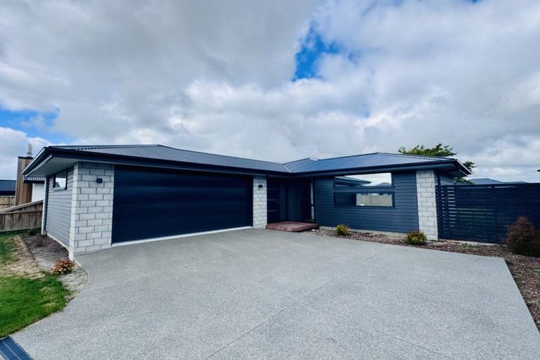 Photo of property in 30 Marcoola Drive, Rolleston, 7614