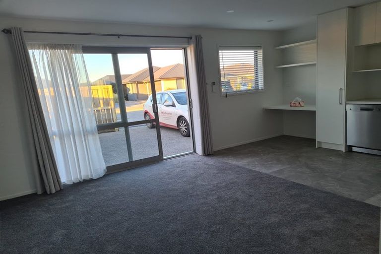 Photo of property in 18 Dalwood Crescent, Rolleston, 7614