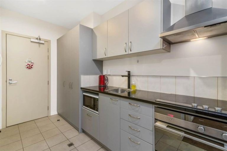 Photo of property in Royal Court Apartments, 1193unit Hinemoa Street, Rotorua, 3010