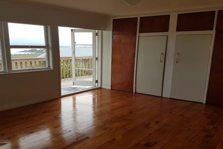 Photo of property in 9 Harbour View Road, Onerahi, Whangarei, 0110