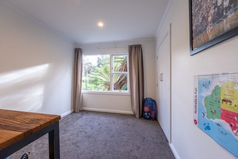 Photo of property in 806 Pohangina Road, Ashhurst, 4884