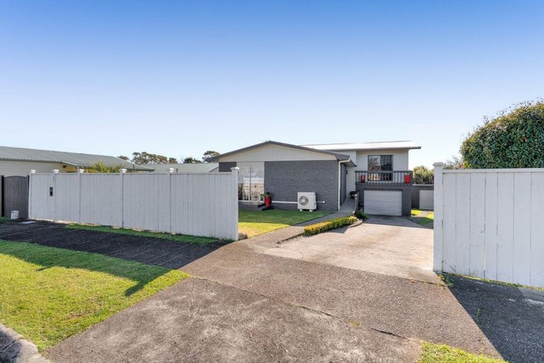 Photo of property in 23 Clifton Drive, Waitara, 4320