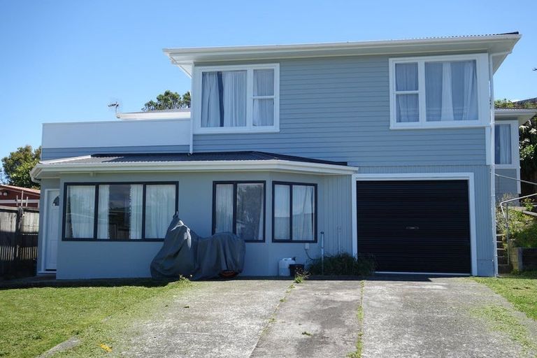 Photo of property in 9 Glenamoy Crescent, Johnsonville, Wellington, 6037