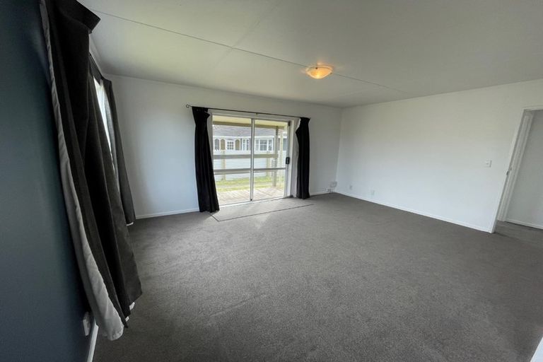 Photo of property in 60 Matai Street, Castlecliff, Whanganui, 4501