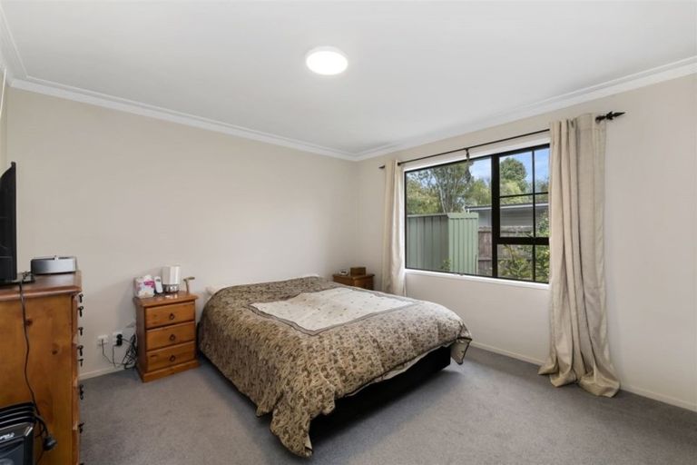 Photo of property in 27 Royleen Street, Casebrook, Christchurch, 8051