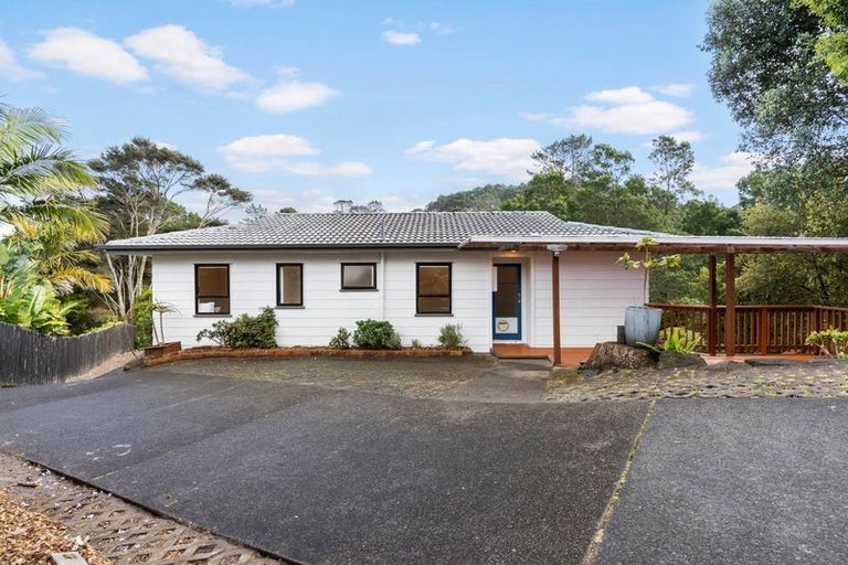 Photo of property in 112 Spinella Drive, Bayview, Auckland, 0629