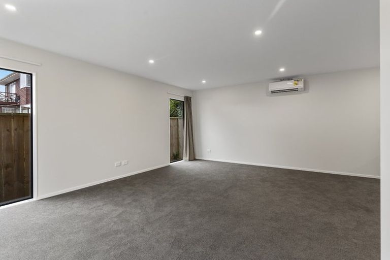 Photo of property in 41 Kingdale Road, Henderson, Auckland, 0610