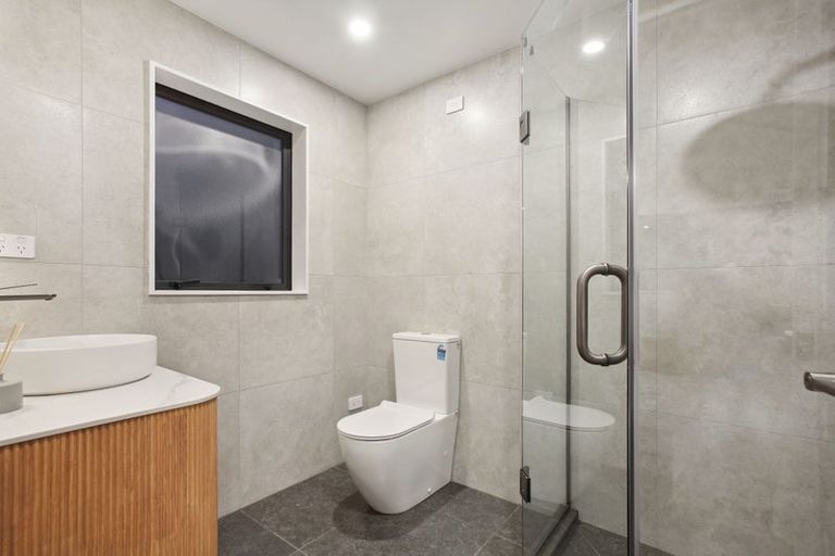 Photo of property in 77a Schoolside Road, Kumeu, 0810