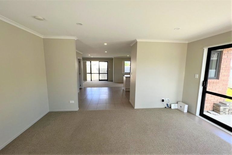 Photo of property in 11a Mangos Place, Pakuranga, Auckland, 2010
