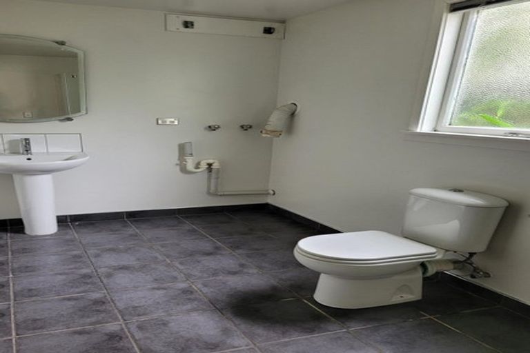 Photo of property in 4/6 Defoe Place, Waltham, Christchurch, 8023