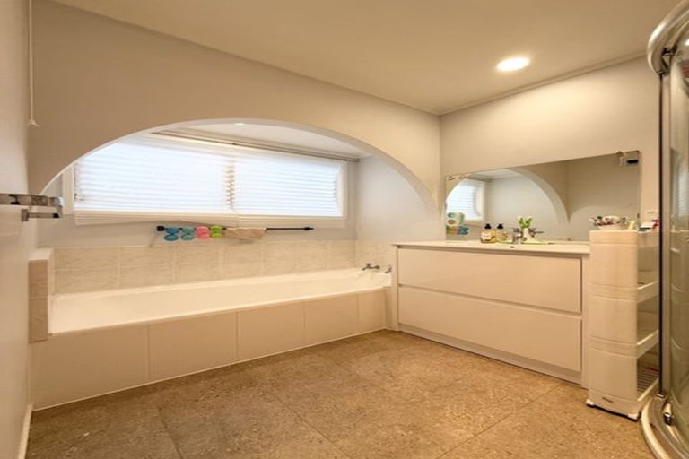 Photo of property in 1/16 Quebec Road, Milford, Auckland, 0620