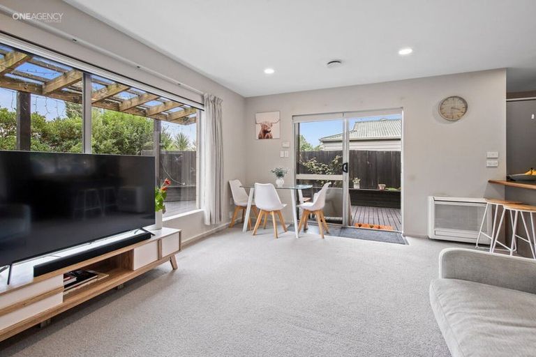 Photo of property in 2/4a Burnbrae Street, Saint Martins, Christchurch, 8022