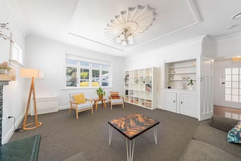 Photo of property in 24 Riddlers Crescent, Petone, Lower Hutt, 5012