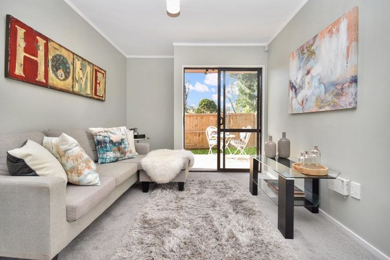 Photo of property in 65a Redcrest Avenue, Red Hill, Papakura, 2110