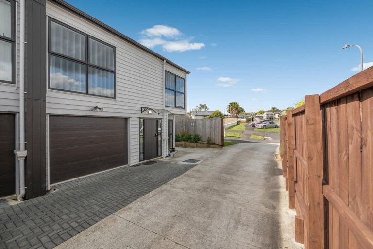 Photo of property in 11a Kimdale Place, Totara Heights, Auckland, 2105