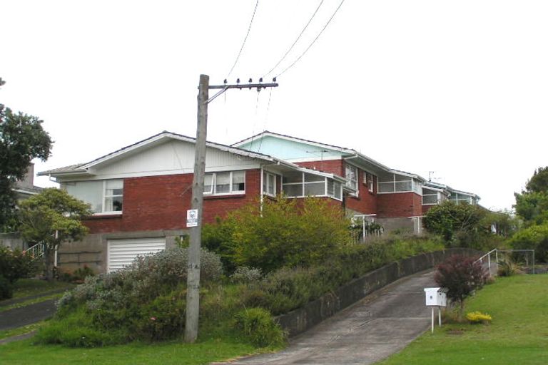 Photo of property in 1/6 Hart Road, Hauraki, Auckland, 0622