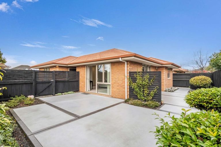 Photo of property in 1/117 Yaldhurst Road, Sockburn, Christchurch, 8042