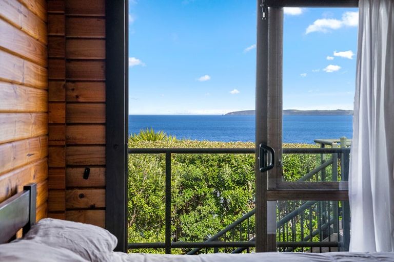 Photo of property in 14 Penguin Street, Leigh, Warkworth, 0985