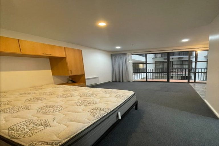 Photo of property in Atrium Apartments, 3i/154 The Terrace, Wellington Central, Wellington, 6011