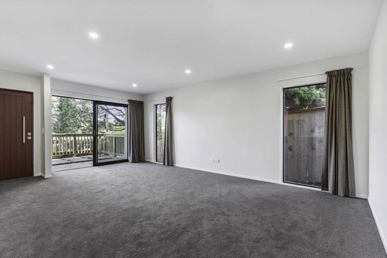 Photo of property in 41 Kingdale Road, Henderson, Auckland, 0610