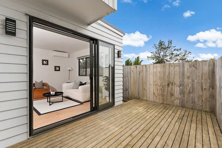 Photo of property in 22e Aorangi Place, Birkenhead, Auckland, 0626