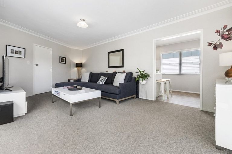 Photo of property in 93 Marne Road, Papakura, 2110