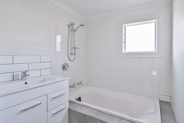 Photo of property in 14 Evenden Road, Tomoana, Hastings, 4120