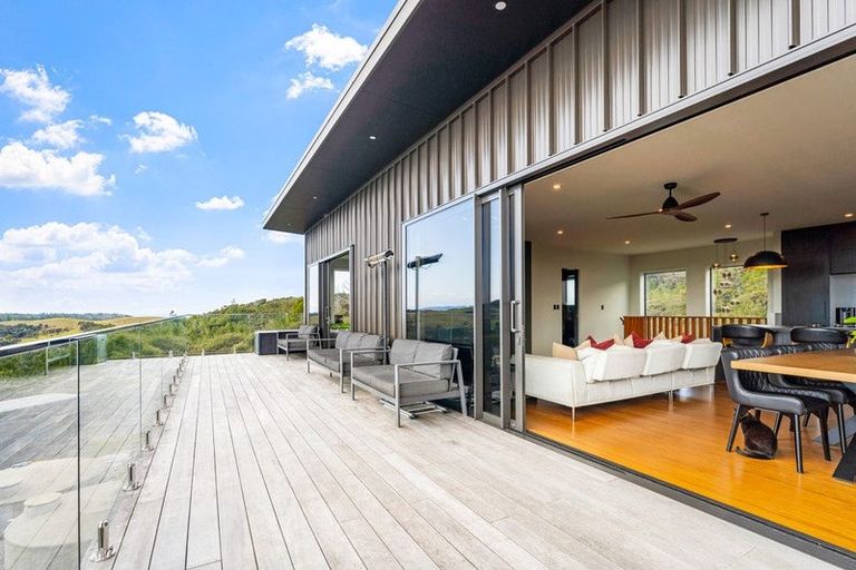 Photo of property in 1570 Cove Road, Mangawhai, 0573
