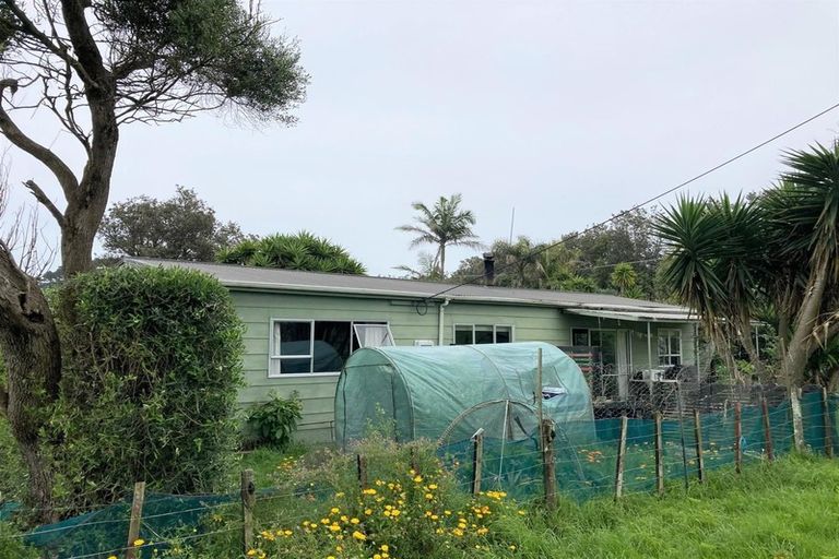 Photo of property in 431 Rehutai Road, Baylys Beach, Dargaville, 0377