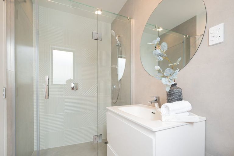 Photo of property in 7e Poto Street, Te Atatu South, Auckland, 0610