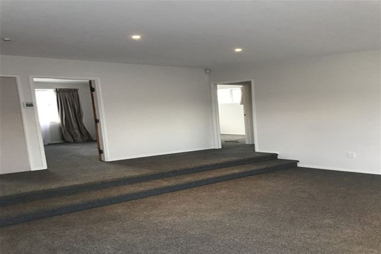Photo of property in 51 Reelick Avenue, Pakuranga Heights, Auckland, 2010