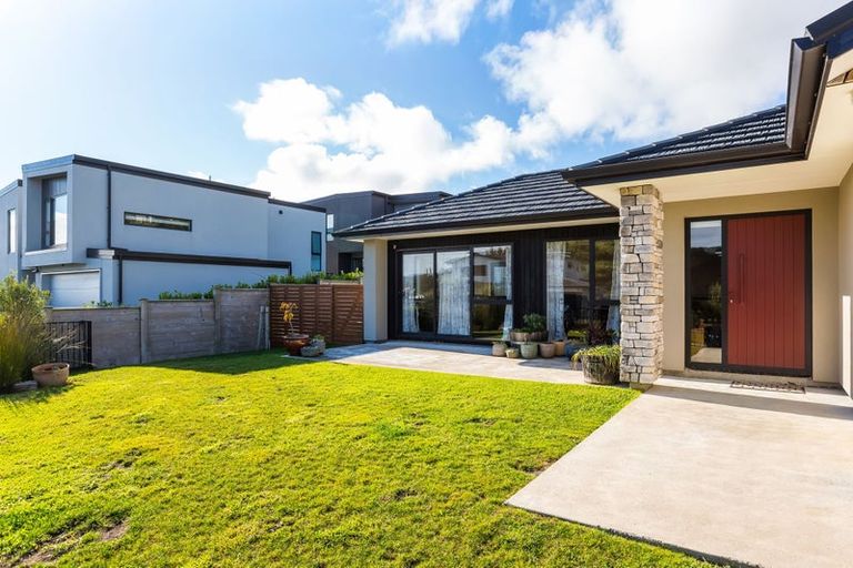 Photo of property in 24 Queen Charlotte Drive, Aotea, Porirua, 5024