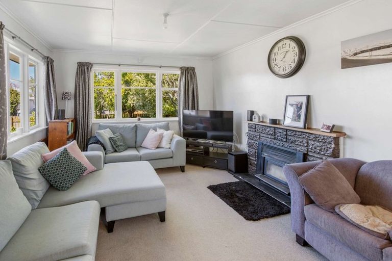 Photo of property in 166 Highbury Avenue, Highbury, Palmerston North, 4412