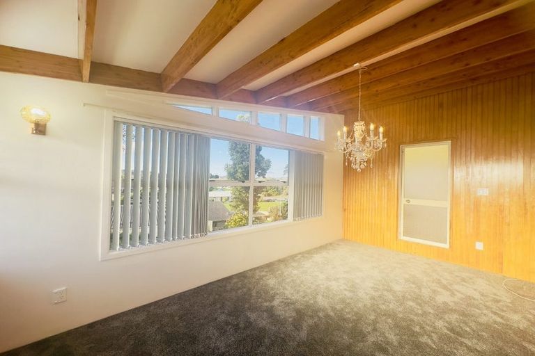 Photo of property in 73 Christmas Road, Manurewa, Auckland, 2102