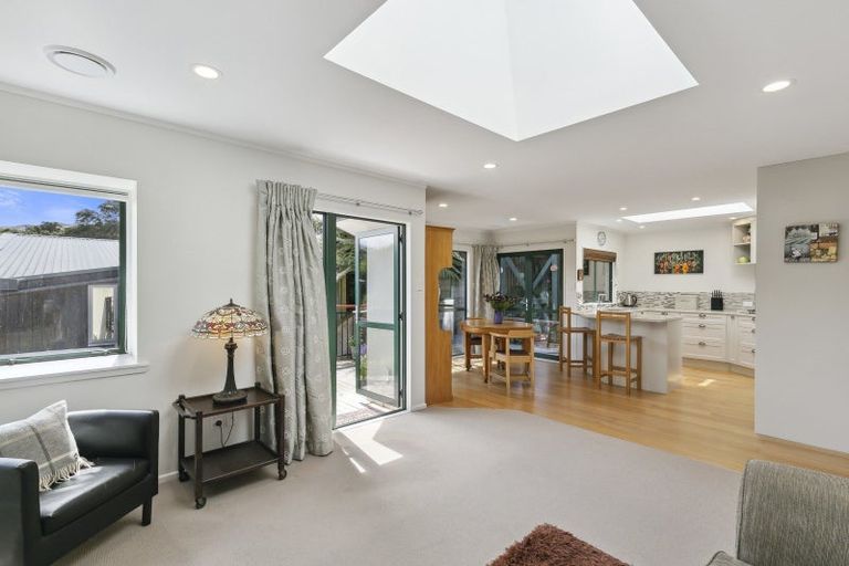Photo of property in 18a Lucknow Terrace, Khandallah, Wellington, 6035