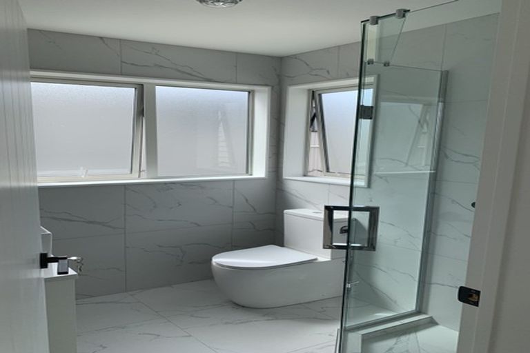 Photo of property in 3b Tui Street, Belmont, Auckland, 0622