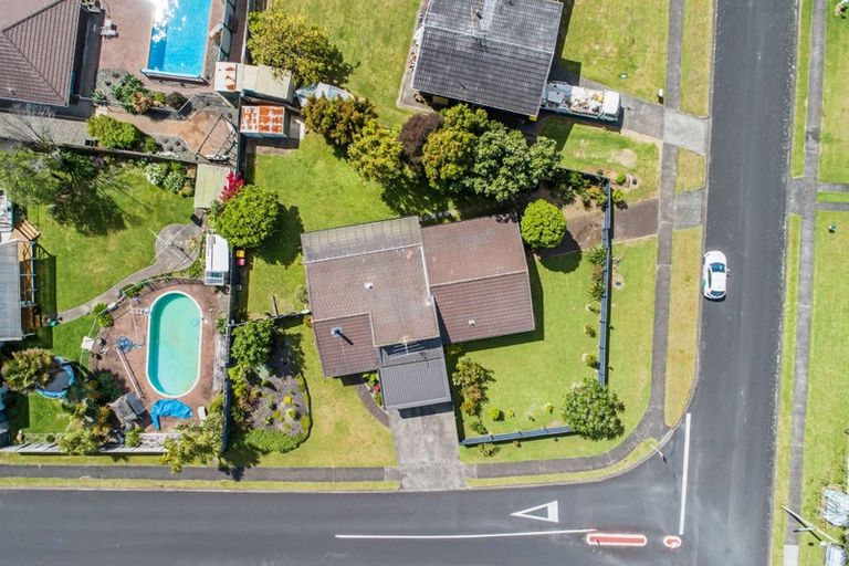Photo of property in 120 Racecourse Road, Waiuku, 2123