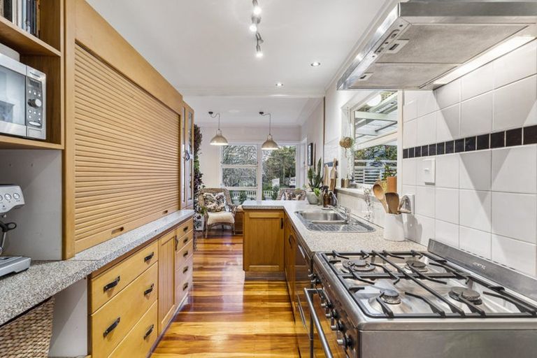 Photo of property in 6 Tilden Avenue, Hillcrest, Auckland, 0627