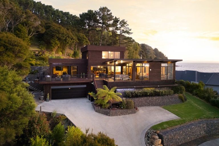 Photo of property in 8 Ngarimu Heights Row, Ngarimu Bay, Thames, 3575