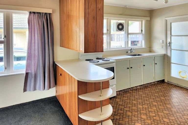 Photo of property in 79 Fraser Street, Wainuiomata, Lower Hutt, 5014